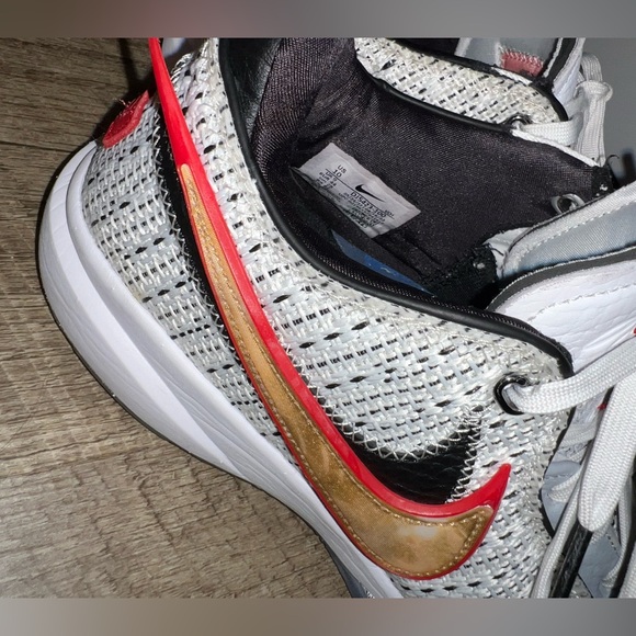 Lebron 20 “The Debut” Shoes - Picture 2 of 10